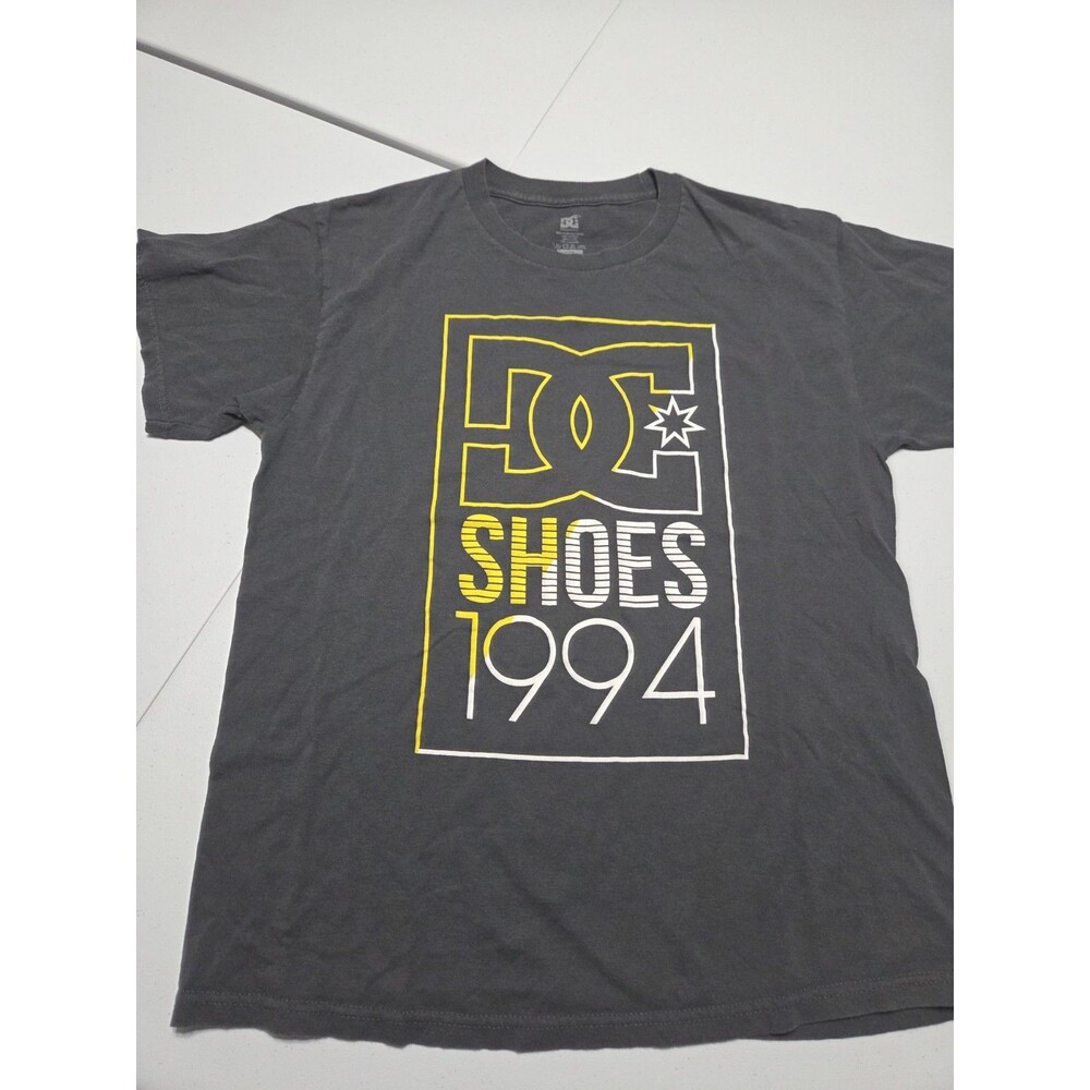 DC Shoes Shirt Mens Large L Grey Yellow 1994 Skateboarding Logo Graphic Tee